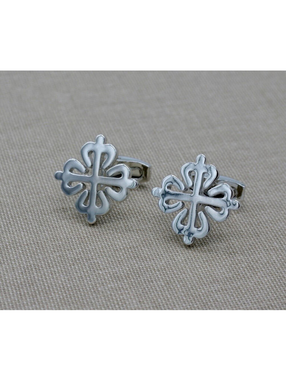 Silver Calatrava Cross Cufflinks – Polished Religious Formal Shirt Cuff Links